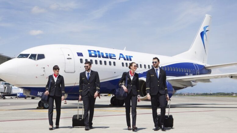 Blue Air a pregatit pasagerilor sai o oferta incredibila. Cum poti primi un voucher cadou in functie de cum te imbraci