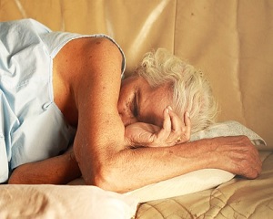 Sfaturile bunicii te pot ajuta sa dormi bine in noptile caniculare, fara aer conditionat