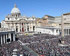 Peste 800.000 de credinciosi au participat la canonizarea papilor Ioan Paul al II-lea si Ioan al XXIII-lea