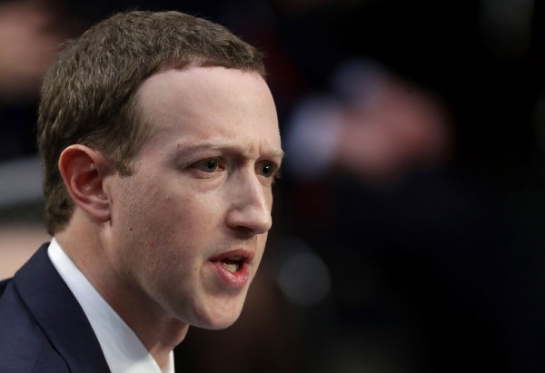 Motivul pentru care Zuckerberg iti cere sa NU mai faci capturi de ecran la conversatiile din Messenger: toti utilizatorii sunt vizati