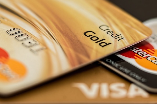 Cum puteti primi credite direct in contul cardului bancar