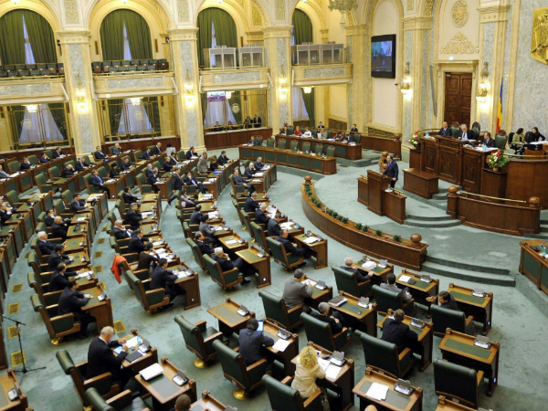 Senatul a anulat decizia Guvernului: Cartelele prepay se vor cumpara tot fara buletin