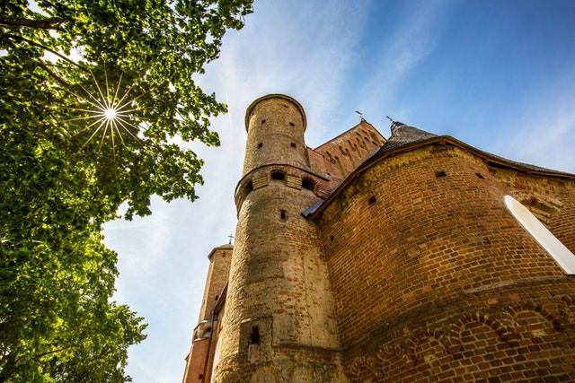 Top 5 cele mai frumoase castele din Spania pe care le poti vizita vara aceasta