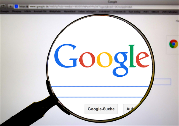O simpla cautare pe Google te poate baga in puscarie: la ce n-ai voie sa dai search