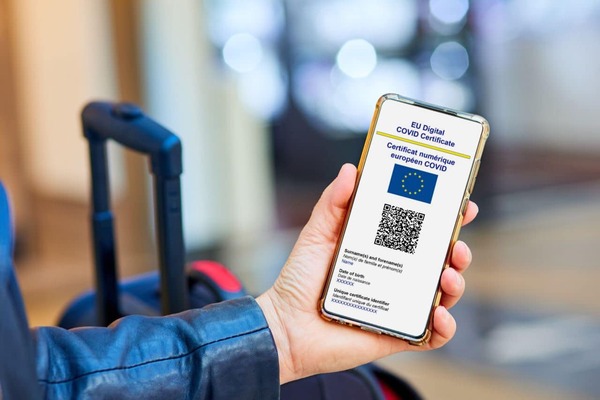 Atentie! De vineri, 13 august 2021, pentru trecerea frontierelor tarilor UE sunt recunoscute doar certificatele digitale cu cod QR