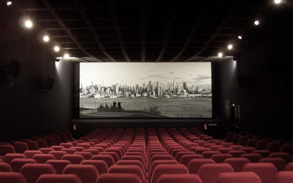 China redeschide salile de cinema, dar oamenii inca se tem: In cele redeschise pana acum nu a intrat nici macar un spectator