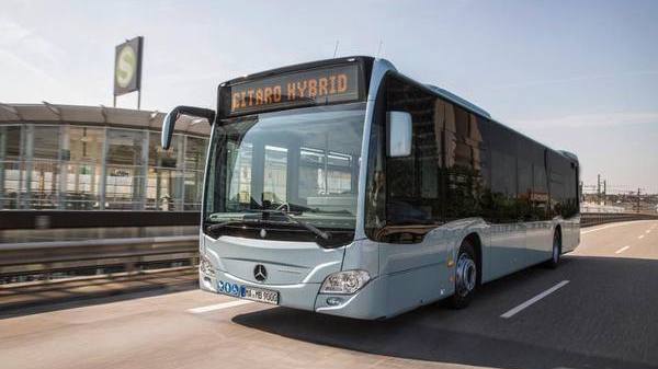 Mercedes Benz revine in Bucuresti cu 130 de autobuze hibrid