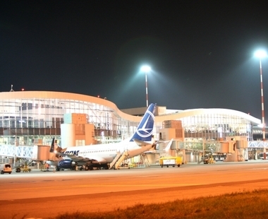 CNAB a reparat pista 1 a Aeroportului "Henri Coanda"