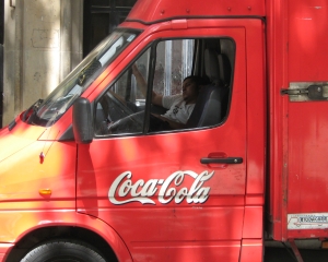 Coca-Cola Enterprises ar putea concedia aproape 300 de angajati in Marea Britanie