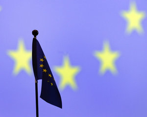 Comisia Europeana a dat o amenda record: 2,93 miliarde euro pentru Daimler, Volvo/Renault Iveco si DAF