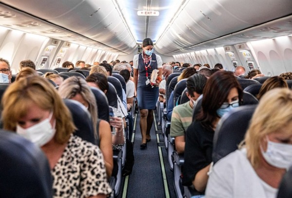 Curtea Europeana de Conturi: Companiile aeriene au incalcat drepturile pasagerilor in pandemie