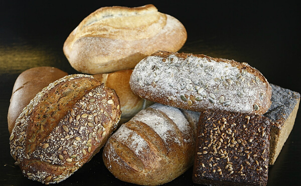 ROMPAN: Consumul de paine a scazut la 82 kg pe locuitor, dar este peste media europeana