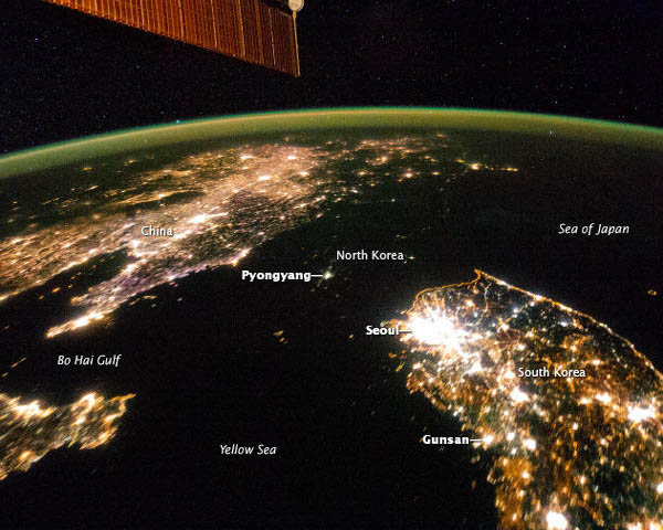 Noaptea, Coreea de Sud pare o insula