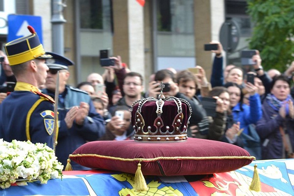 Coroana Regala a Romaniei va fi expusa la Bucuresti, in cadul Festivalului National de Teatru