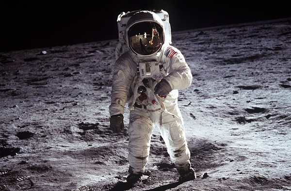 Detalii din culisele zborurilor spatiale, la 50 de ani de la lansarea Apollo 11, care a dus primii oameni pe Luna