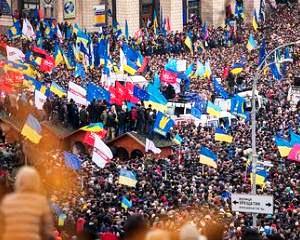 Criza la vecini: Premierul Ucrainei si-a dat demisia