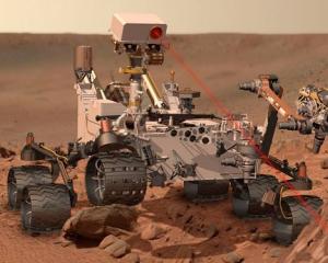 Curiosity a implinit un an de cand a luat contact cu Marte