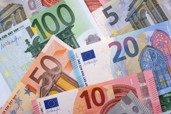 De ce s-a depreciat Leul in fata Euro? Explicatiile de ultima ora ale BNR