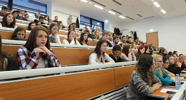 Cursuri suspendate pentru STUDENTI in Bucuresti: Anunt de ULTIMA ORA