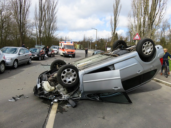 Inca un cutremur pe piata RCA. Asiguratorul care a luat locul City Insurance, prins cum INCALCA LEGEA: soferii, obligati sa astepte mult si bine dupa despagubiri