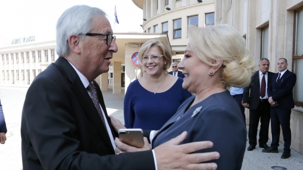 Pana la urma, Dancila l-a prins pe Juncker