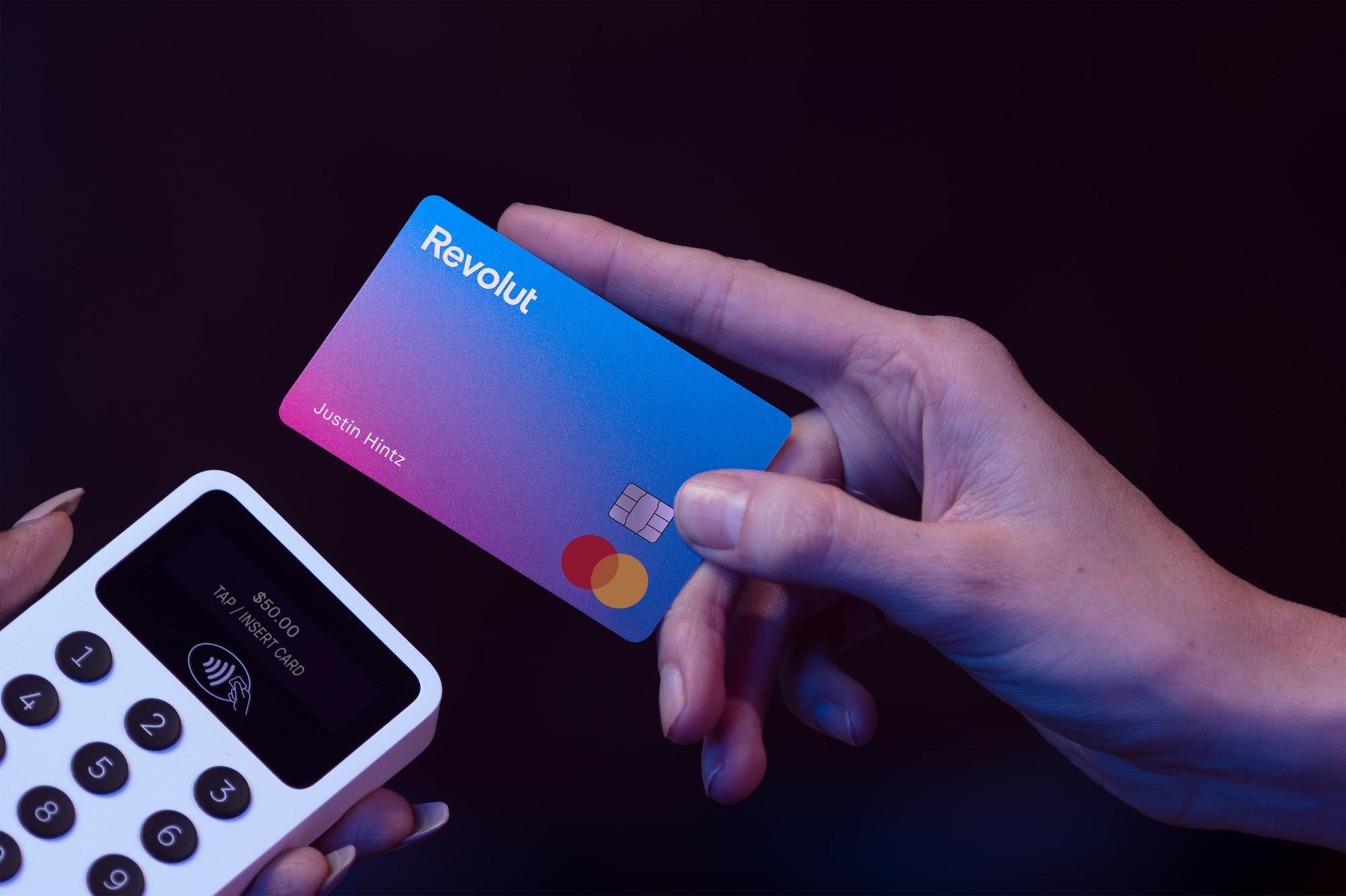 De la 1 iulie, se schimba regulile daca ai CARD REVOLUT: ce legatura are modificarea cu ANAF