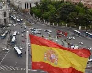 Deutsche Welle: Spaniolii, in genunchi din cauza bancilor