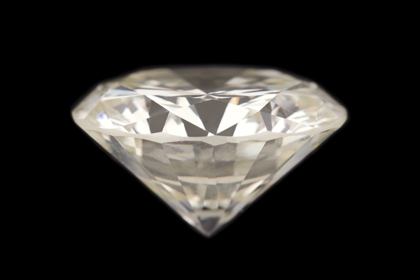 Cel mai mare diamant din Romania este de vanzare, in cadrul unei licitatii de bijuterii estimate la doua milioane de euro