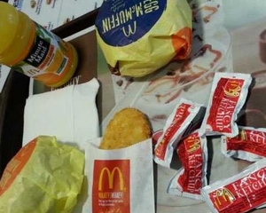 CEO-ul McDonald's: Am dat jos 9 kilograme, dupa ce am mancat doar de la fast-food