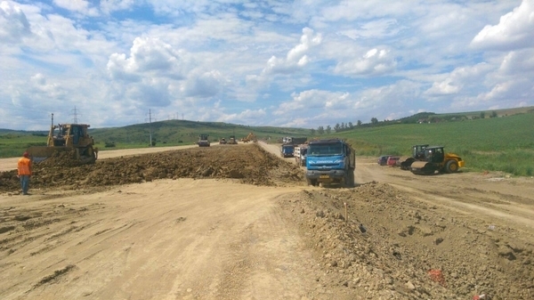 In loc sa toarne autostrazi, CNAIR isi toarna inca 214 autoutilitare noi