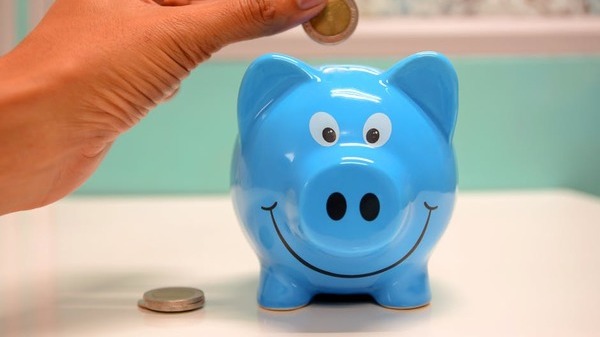 Cum pot fi convinsi copiii sa economiseasca bani: metode recomandate de specialisti