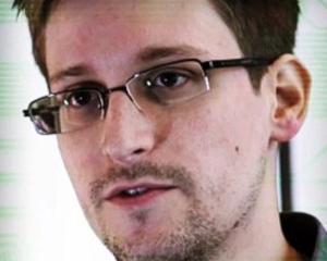 Edward Snowden a fost premiat de fosti membri ai serviciului de spionaj CIA