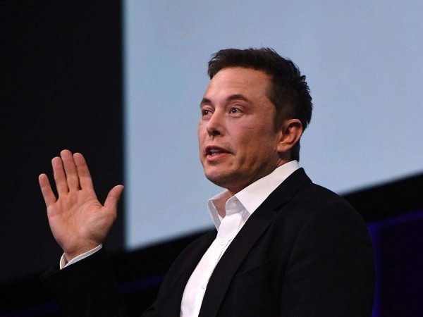 Criza cipurilor ar fi pe final, spune miliardarul Elon Musk. Totusi, previziunile expertilor din industrie il contrazic