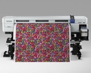 Epson lanseaza imprimanta SureColor SC-F7100 cu transfer prin sublimare, pentru textile roll-to-roll