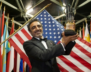 Hamdi Ulukaya de la Chobani, desemnat Antreprenorul Anului 2013 la competitia Ernst & Young World Entrepreneur Of The Year