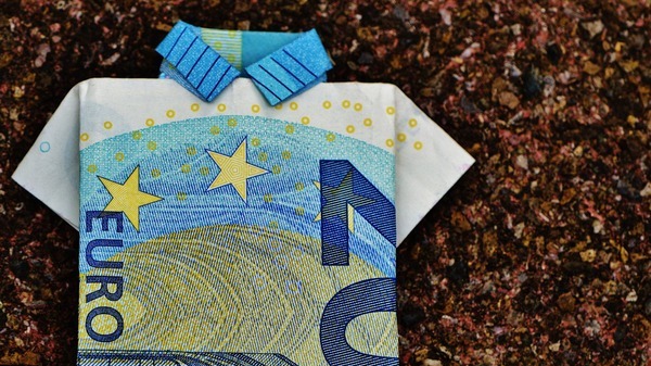 UE vrea supravegherea consolidata a combaterii spalarii banilor pentru un sector financiar-bancar stabil