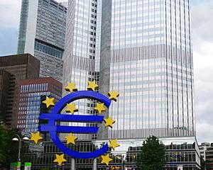 Economist german: Moneda euro nu rezista mai mult de cinci ani
