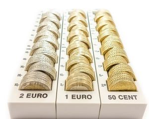 68% dintre romani sunt de acord cu adoptarea monedei euro