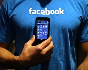 Mark Zuckerberg s-ar putea multumi cu doar 500.000 de descarcari ale Facebook Home