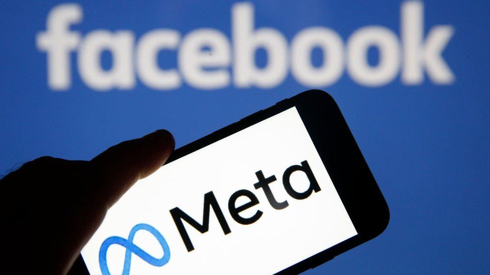 Facebook sterge masiv postari si sanctioneaza utilizatorii: ce NU ai voie sa postezi, mai nou