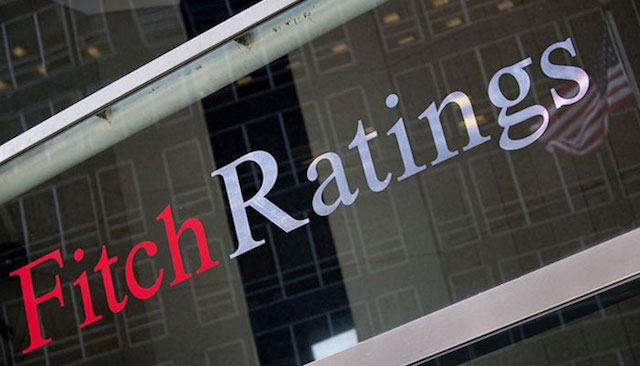 Fitch revizuieste de la stabil la negativ perspectiva de rating a BCR si BRD, ca urmare a efectelor OUG 114