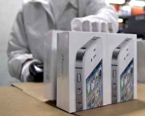 Foxconn angajeaza personal pentru productia noului iPhone