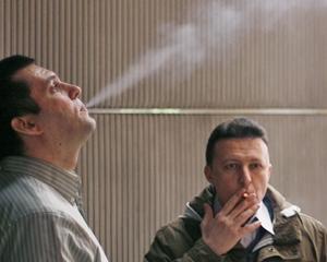 ANALIZA: Cat costa un angajat fumator versus unul nefumator