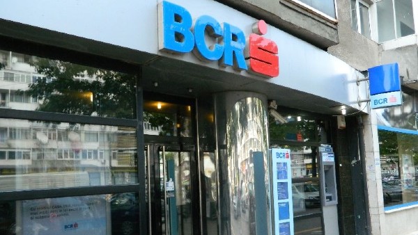 BCR si Dateio lanseaza programul George Moneyback: Clientii bancii primesc BANI INAPOI pentru tranzactiile cu cardul