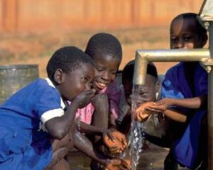 Lipsa apei "deshidrateaza" economiile africane