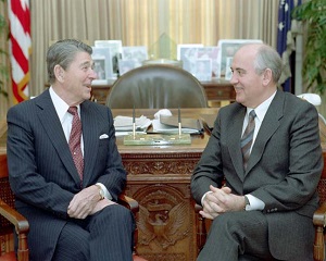 15 martie 1989: Gorbaciov cere reforma radicala in agricultura sovietica
