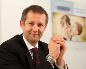 PROFIL DE MANAGER: Cine este Graham O'Mahoney, omul din spatele finantelor Provident Financial Romania