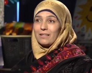 O profesoara dintr-o tabara palestiniana de refugiati a castigat premiul de 1 milion de dolari pentru predat