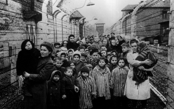 Victimele Holocaustului: Peste sase milioane de evrei ucisi cu sange rece