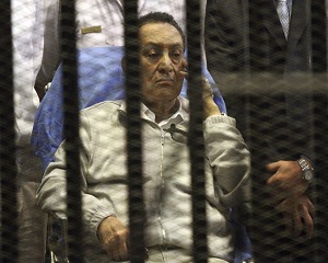 Fostul presedinte egiptean Hosni Mubarak a fost condamnat la 3 ani de inchisoare